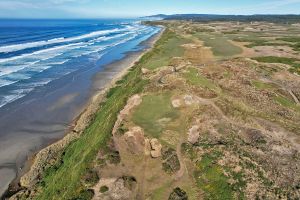 Pacific Dunes 11th Green Aerial